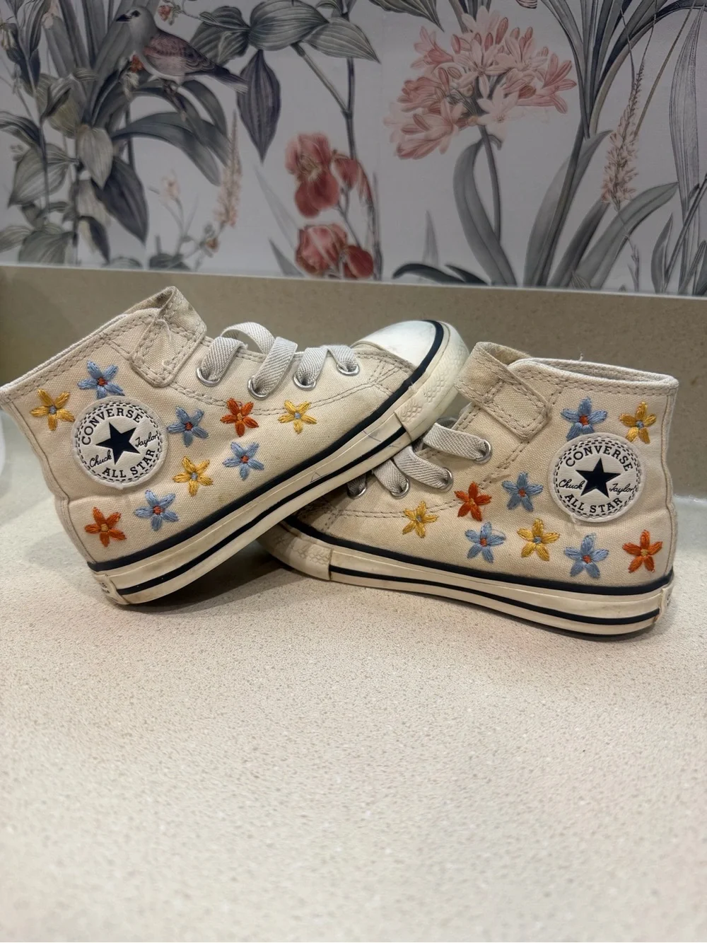 Chuck Taylor All Star Lift Platform Easy-On Spring Flowers size 8